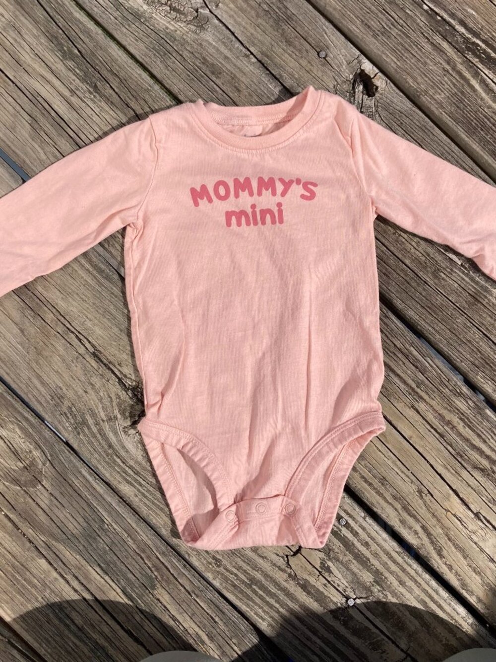 Carter’s “Mommy’s Mini” Long Sleeve Bodysuit – 9m